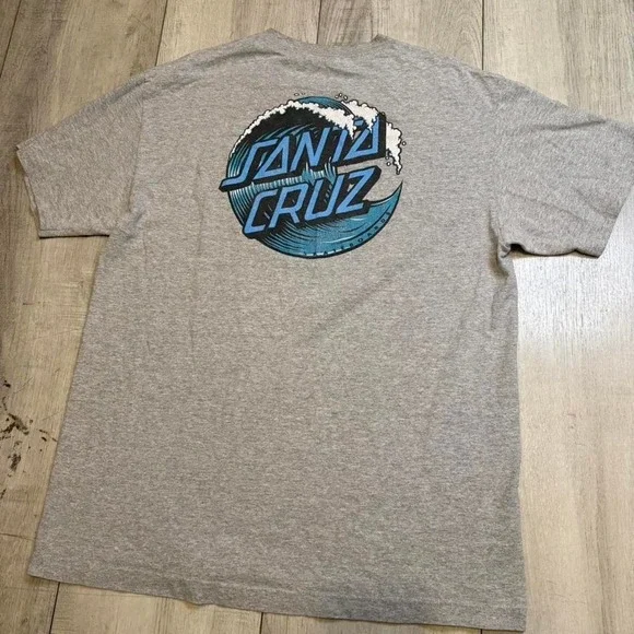Vintage Santa Cruz grey skateboarding t-shirt - Picture 5 of 5